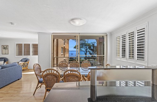 Shoal Bay Apartment | 6 South Pacific Across the road from Shoal Bay beach.