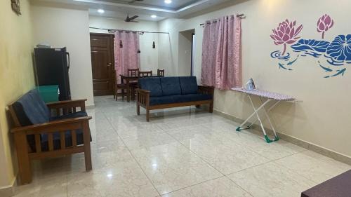 Perungudi Apartment | 8 Bed Cool 3 bedroom kitchen WTC DLF OMR Apollo Proton OTT Wi-Fi