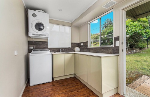 Bonny Hills House | A home away from home with stunning views, 500MBS Internet and 7.4KV EV Charger