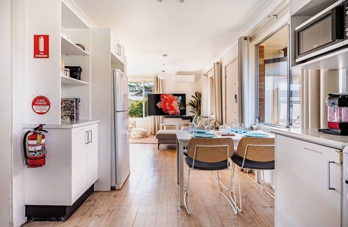 Culburra Beach House | A little beach front cottage