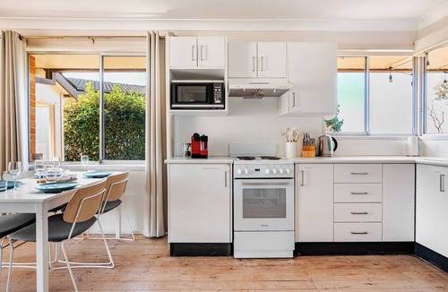 Culburra Beach House | A little beach front cottage