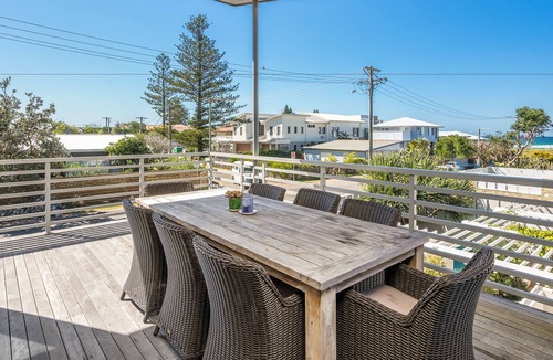 North Creek House | A PERFECT STAY - Sandy Feet