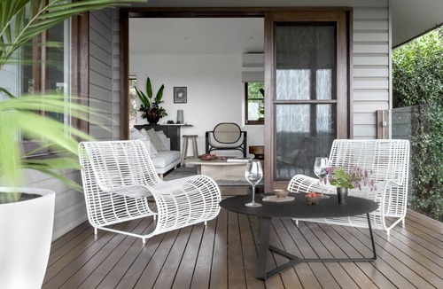 Ewingsdale Apartment | A Private Studio Retreat with Hinterland Views