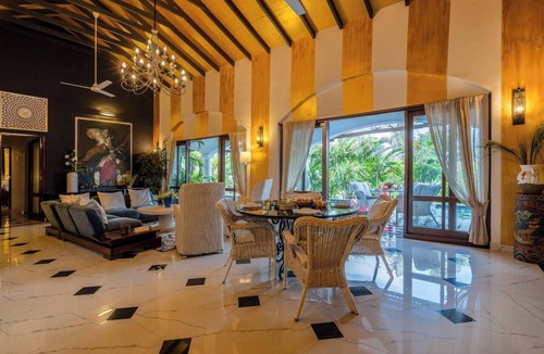 Alto de Porvorim Villa | A River Front Villa with Pool