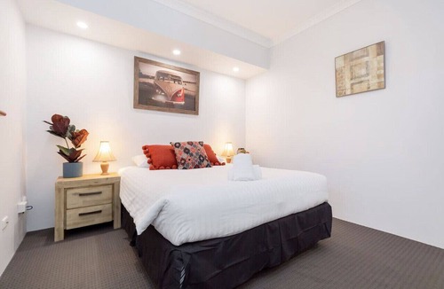 Connolly Apartment | A5 - Bright & spacious, 1 bathroom apartment!