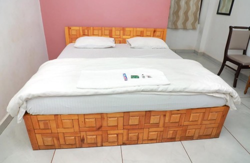 Vyara House | Aadarsh Guest house