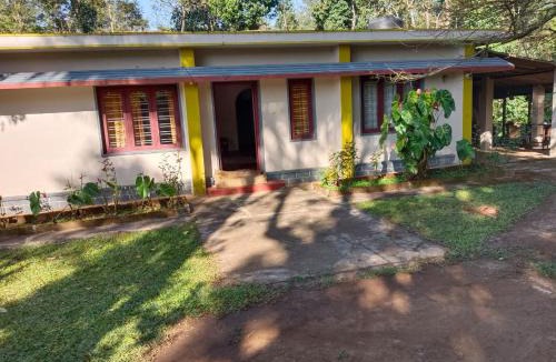 Somvarpet House | Aadhira Forest Stay