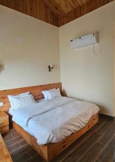 Shivanandi Hotel | Aamantran Stay's Homestay