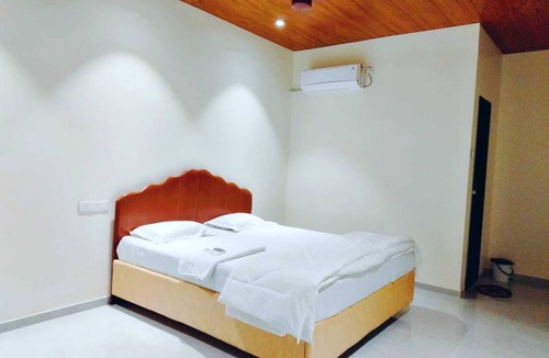 Palghar Hotel | Aarambh The Creek Breeze Resort