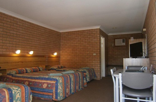 Narrabri Hotel | Aaron Inn Motel