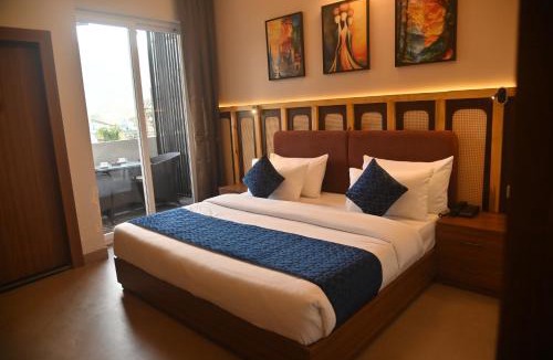 Haldwani Hotel | Aarush Hotel & Resort