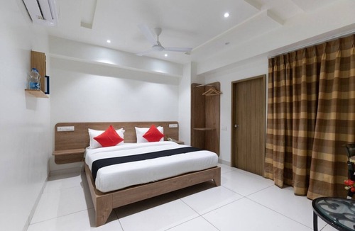 Jamnagar Hotel | Aashro Akshar Inn