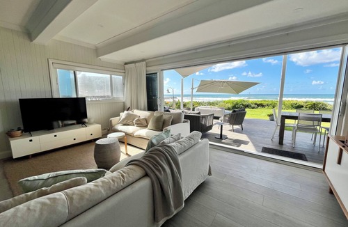 North Avoca House | Absolute Beach Front
