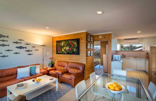 Port Elliot Apartment | Absolute Beachfront Port Elliot | Ocean Views | Sleeps 8 | Family Holiday Accommodation