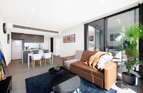 Lidcombe Apartment | AccorView Luxury 1BR Suite | Pool Gym Parking