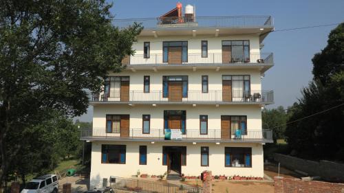 Gunehr Hotel | AeroVale Lodge I Mountain View Stay Near Landing Site Bir Billing