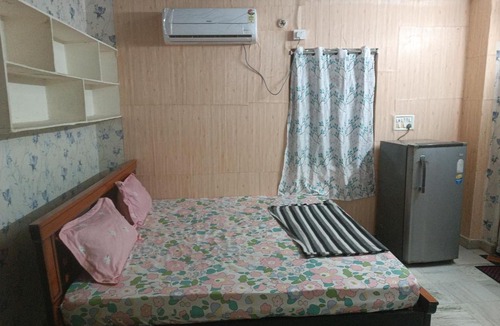 Kukatpalli Apartment | Air Conditioned studio room with complete kitchen