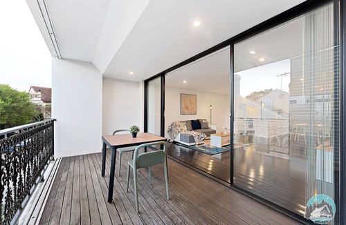 Annandale Villa | Aircabin Annandale Comfy 3 Bed Townhouse