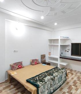 Jhusi House | Ajay homestay &PG