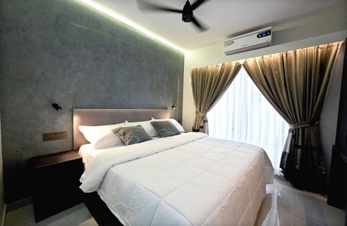 Kochi Hotel | Aleida Residency