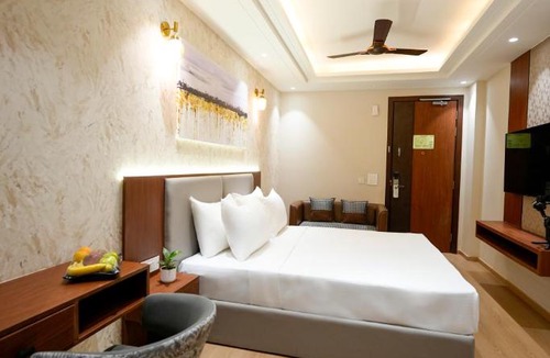 DLF Phase 3 Hotel | ALIVAA boutique, DLF Cyber City, Gurugram