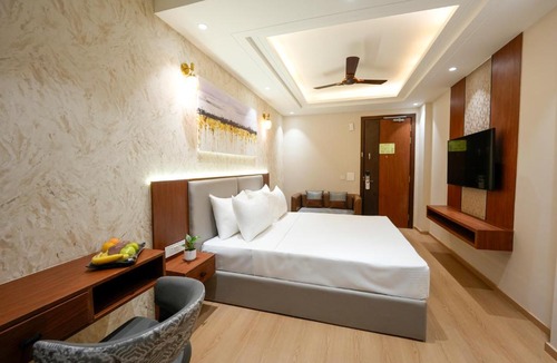 DLF Phase 3 Hotel | ALIVAA boutique, DLF Cyber City, Gurugram