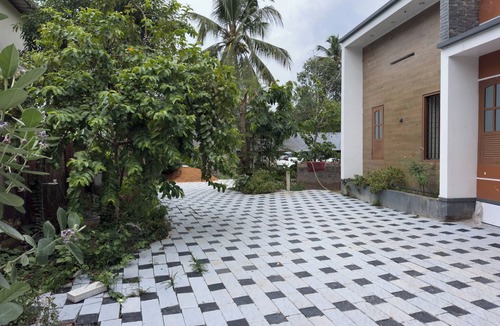 Neyyattinkara House | Alora Castle Neyyattinkara Near Kovalam Beach