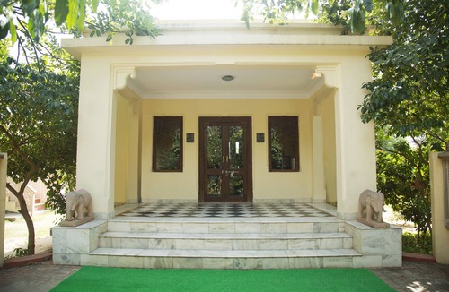 Alwar Hotel | Alwar Bagh Sariska by Aamod