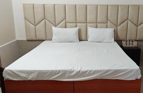 Varanasi Hotel | Amantaran Farm Retreat