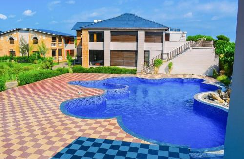 Bail Parao Resort | Amaris Greens Resort