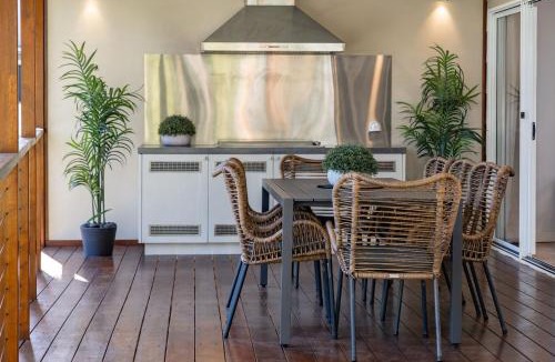 Smiths Lake House | Amaroo Cottage Smiths Lake