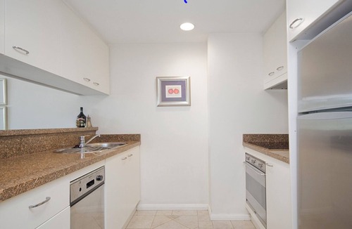 Millers Point Apartment | Amazing central cbd apartment with 25m pool, sauna, hottub and gym