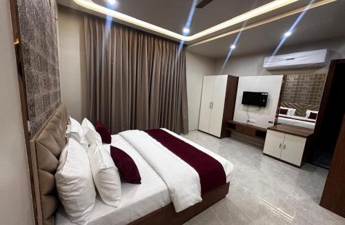 Agra House | Ambassador Villa - An Experiential Stay