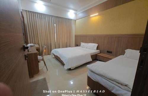 Yeola Hotel | Ambika Family Restaurant and Residency