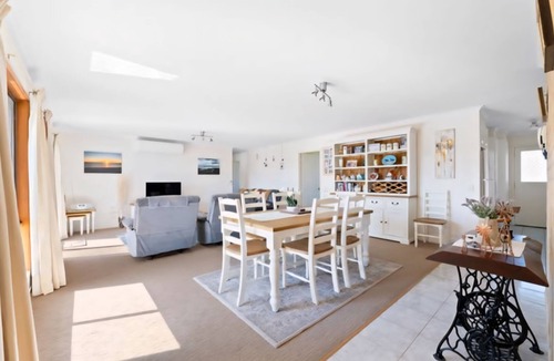Dalmeny Apartment | Amy's Place: Perfect for Families, Friends & Sun-Soaked Memories!