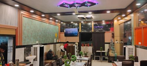 Varanasi Hotel | ANAND LOK VARANASI