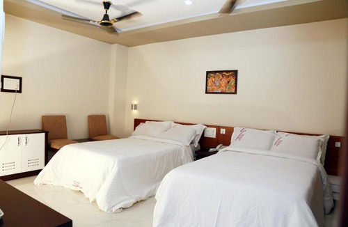 Guruvayur Hotel | Anandkrishna Residency