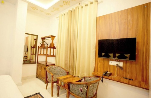 Udaipur District Hotel | Ananta Residency