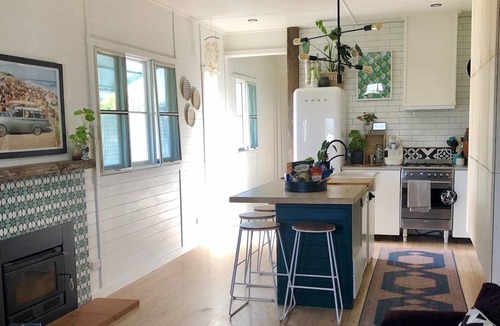 Currarong House | ANCHORED CURRARONG. Bespoke Coastal Boho Luxe catering to families. Pet friendly