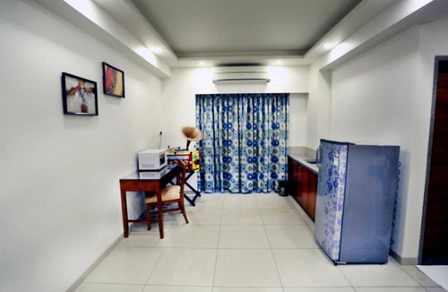Thaltej Apartment | Apartment 2 - The Park Residency in Ahmedabad