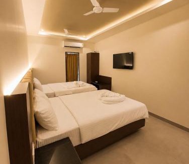 Udumalaipettai Hotel | Arthana Grand Inn