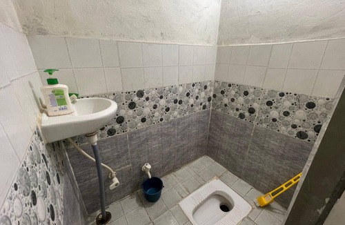 Mathura Bed & Breakfast | Arya Sadan Homestay