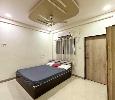 Tuljapur Hotel | Ashoka Bhakt Niwas