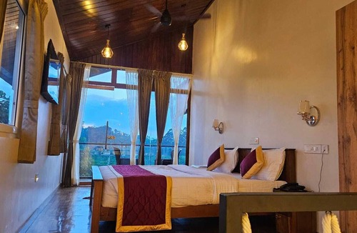 Valparai Bed & Breakfast | ASR Holidays, Your Cozy Haven in Valparai