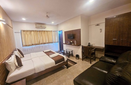 Malad East Hotel | Astha Residency