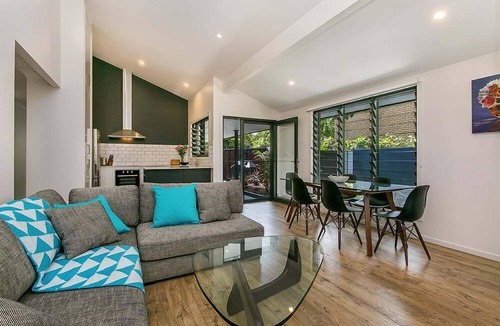 Suffolk Park House | At the Beach, Suffolk Park