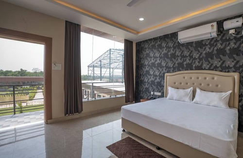 Seraikela Hotel | Aura Resorts