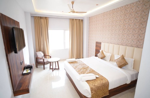 Tarabganj Hotel | Avdhesh Palace
