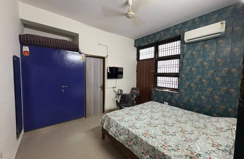 Agra Hotel | Awaraj Home Stay