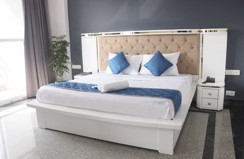 Gurugram Hotel | Axon Stays Near Artemis Hospital Gurgaon Sector 52